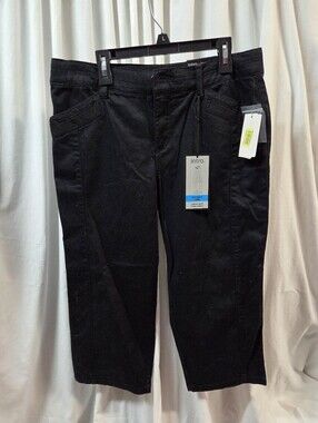 intro. Black Mid-Rise Cropped Straight Pants
